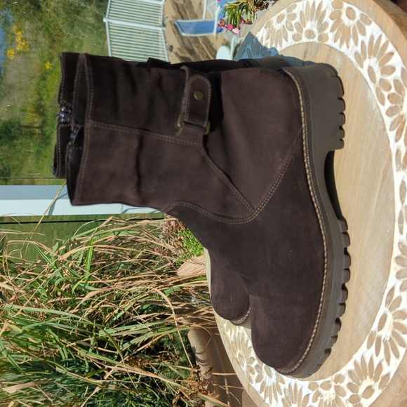 La Canadienne mahogany suede Chelsea boots 6-7 - Picture 3 of 10